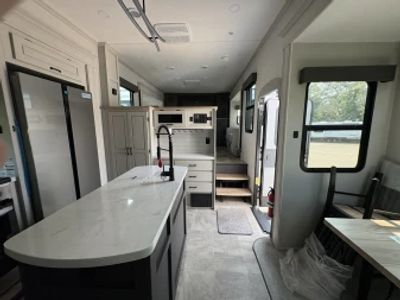 2025 Coachmen Brookstone - Photo 16
