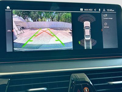 2023 BMW 5 Series — photo 14 view