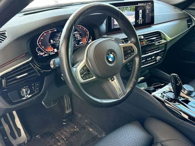 2023 BMW 5 Series — photo 9 view