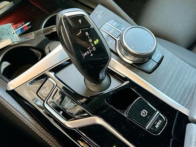 2023 BMW 5 Series — photo 17 view