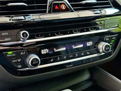 2023 BMW 5 Series — photo 16 view