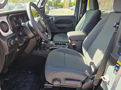 2026 Jeep Wrangler — photo 13 view