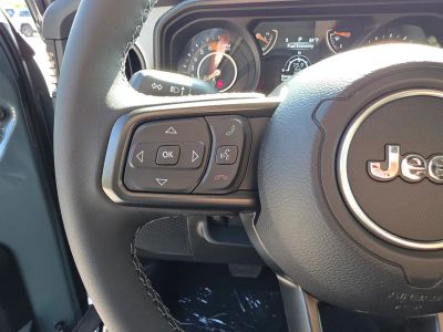 2026 Jeep Wrangler — photo 18 view