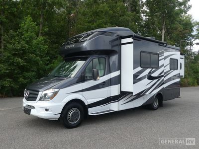 2017 Tiffin Wayfarer - Photo 2