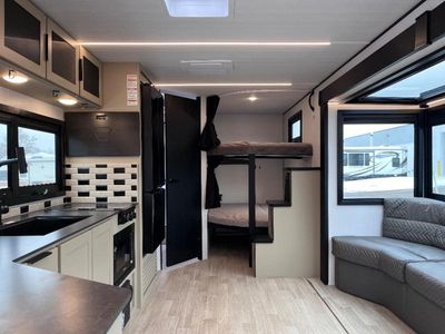 2026 Keystone RV Walkabout - Photo 8