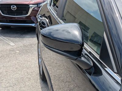 2024 Mazda CX-30 — photo 12 view