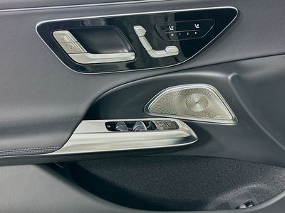 2026 Mercedes-Benz E-Class - Photo 18