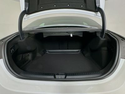 2026 Mercedes-Benz E-Class - Photo 28