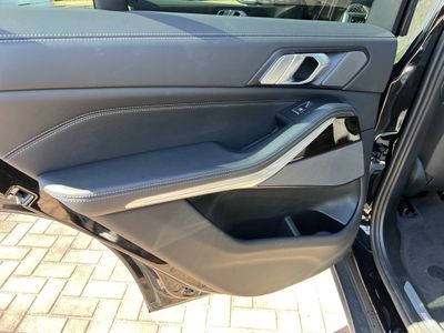 2026 Pre-Owned 2025 BMW X5 xDrive40i - Photo 33