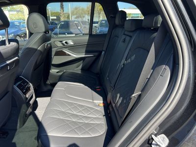 2026 Pre-Owned 2025 BMW X5 xDrive40i - Photo 32