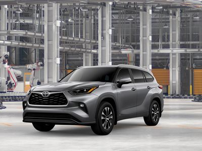 2026 Toyota Highlander Hybrid XLE in Heavy Metal 1 — front three-quarter view