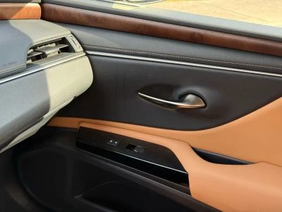 2024 Lexus ES — photo 35 view
