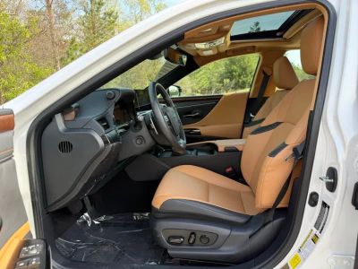 2024 Lexus ES — photo 22 view