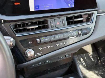 2024 Lexus ES — photo 33 view