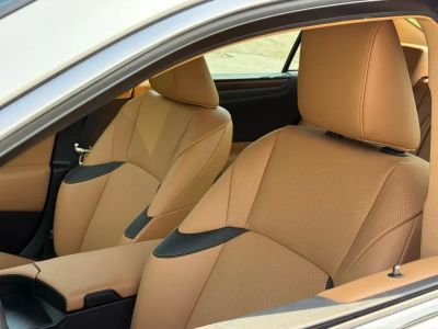 2024 Lexus ES — photo 17 view