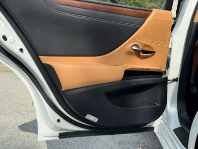 2024 Lexus ES — photo 23 view