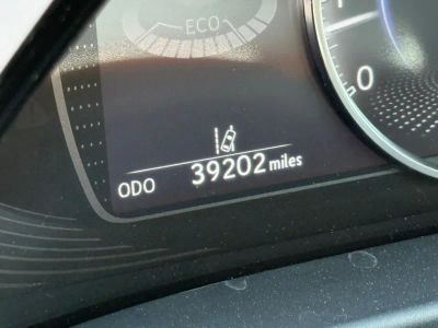 2024 Lexus ES — photo 16 view