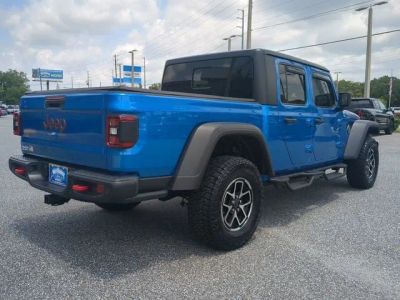2025 Jeep Gladiator — detail view