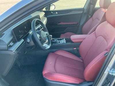 2026 Kia K5 — photo 10 view