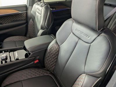 2025 Jeep Grand Cherokee - Photo 11