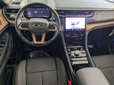 2025 Jeep Grand Cherokee - Photo 13