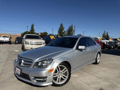 2012 Mercedes-Benz C-Class — photo 7 view