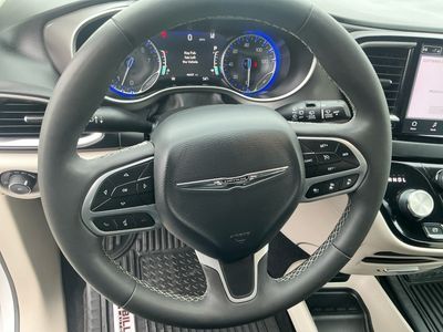 2024 Chrysler Pacifica - Photo 13
