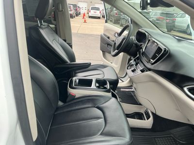 2024 Chrysler Pacifica - Photo 20