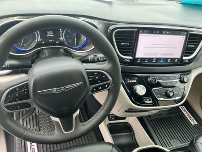 2024 Chrysler Pacifica - Photo 14