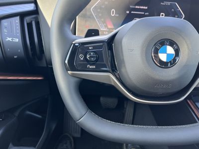 2026 Pre-Owned 2025 BMW X3 30 xDrive - Photo 19