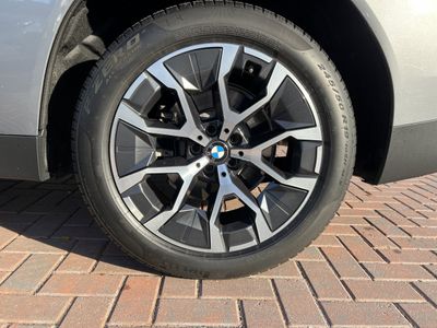 2026 Pre-Owned 2025 BMW X3 30 xDrive - Photo 13