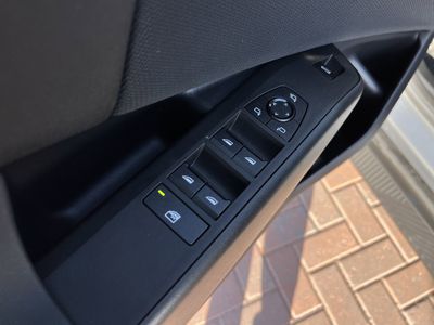 2026 Pre-Owned 2025 BMW X3 30 xDrive - Photo 15