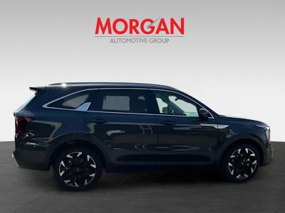2026 Kia Sorento — photo 8 view