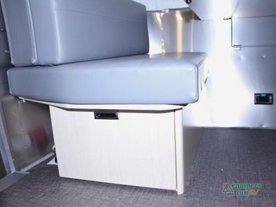 2026 Airstream Flying Cloud - Photo 11