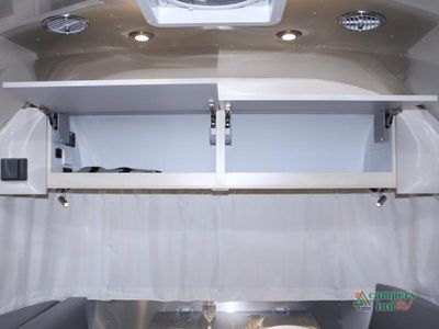 2026 Airstream Flying Cloud - Photo 16