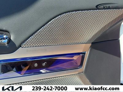 2025 BMW 7 Series — photo 22 view