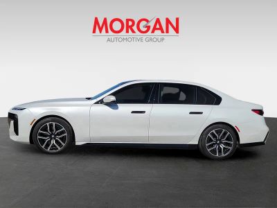 2025 BMW 7 Series — side profile view