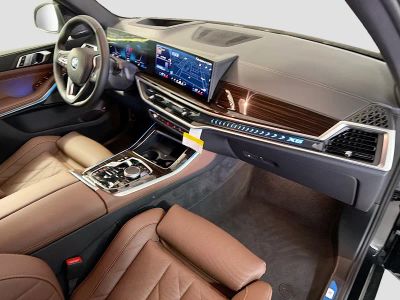 2026 BMW X5 — photo 13 view