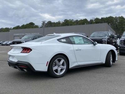 2026 Ford Mustang - Photo 3