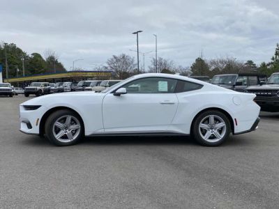 2026 Ford Mustang - Photo 6