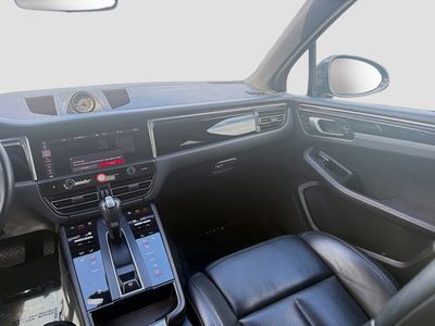 2023 Porsche Macan - Photo 19