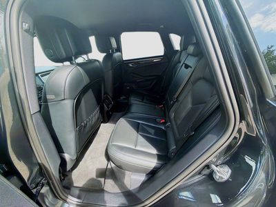 2023 Porsche Macan - Photo 21