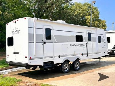 2026 Coachmen RV Freedom Express Ultra Lite - Photo 7