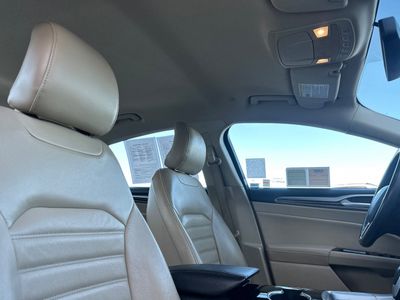 2016 Ford Fusion Energi - Photo 17