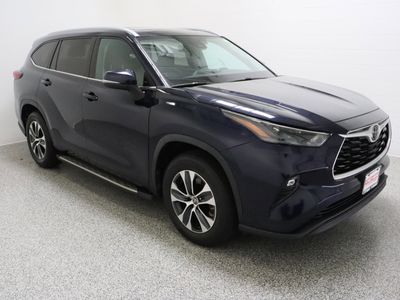 2023 Toyota Highlander FWD - Photo 4