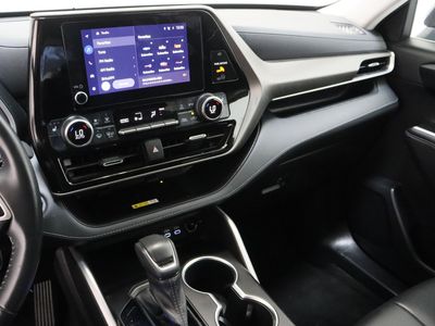 2023 Toyota Highlander FWD - Photo 16
