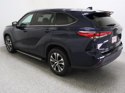 2023 Toyota Highlander FWD - Photo 9