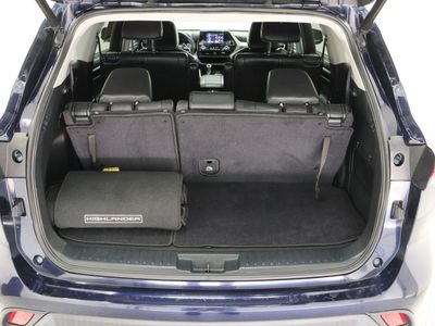 2023 Toyota Highlander FWD - Photo 35
