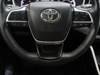 2023 Toyota Highlander FWD - Photo 25