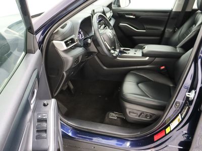2023 Toyota Highlander FWD - Photo 14